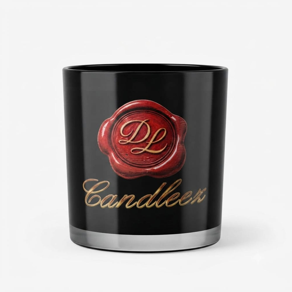 شمعة Midnight Orchid بالفواكه والأوركيد من Candlez